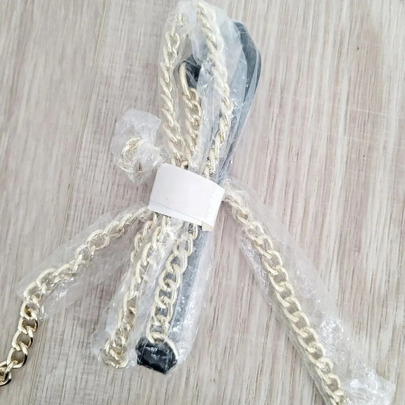 BCBGeneration Milly Black Patent Leather Gold Chain Cross Body Mini Small Purse - Picture 5 of 10